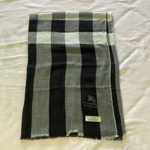 Burberry Scarf/Shawl